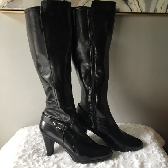 Kelly & Katie Black Knee High Boots - Picture 5 of 8